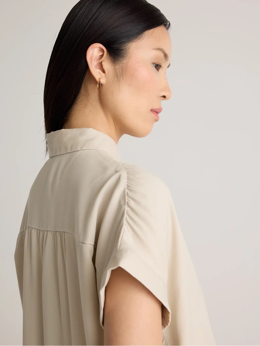 Quince Beige Button-Up Short Sleeve Blouse - Picture 7 of 8